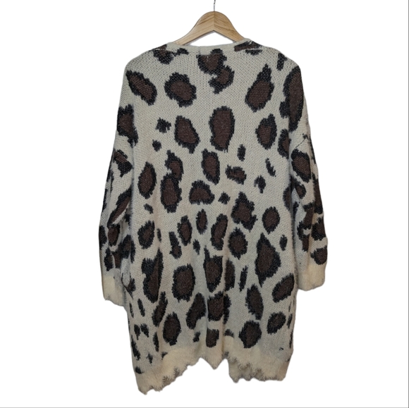 Umgee Animal Print Women's Cardigan Sweater Size Medium - Picture 2 of 6